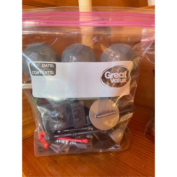 LEGO and Mega Bloks Parts & Pieces - Picture 4 of 5